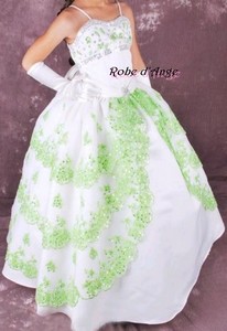 Robe cortège blanche et verte