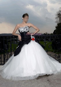 Robe de mariée noir et blanche