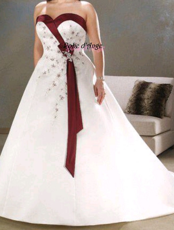 Collier de mariée éclaté avec perles bordeaux - Élégance Mariage Collier de mariée éclaté avec perles bordeaux - Élégance Mariage
