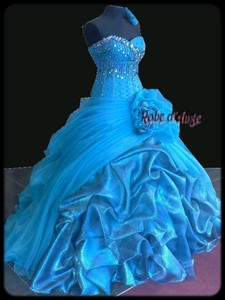 Robe de princesse turquoise