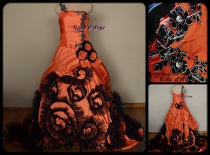 Robe de mariée orange et noir